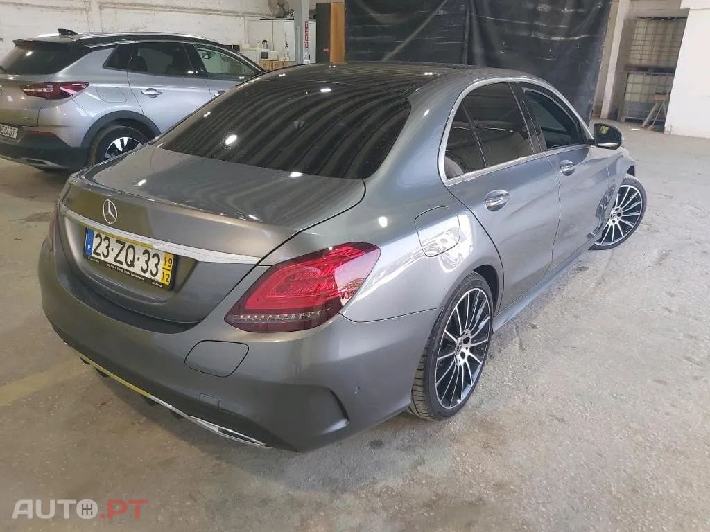 Mercedes-Benz C 300 de AMG Line