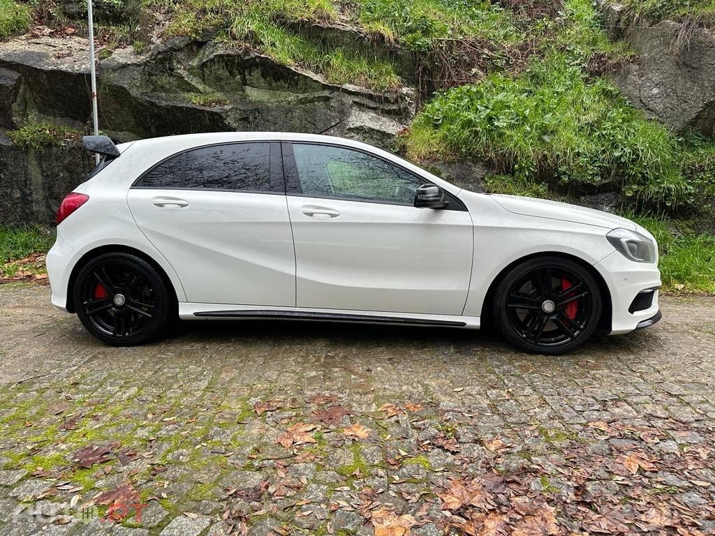 Mercedes-Benz A 45 AMG 4Matic Speedshift 7G-DCT Edition 1