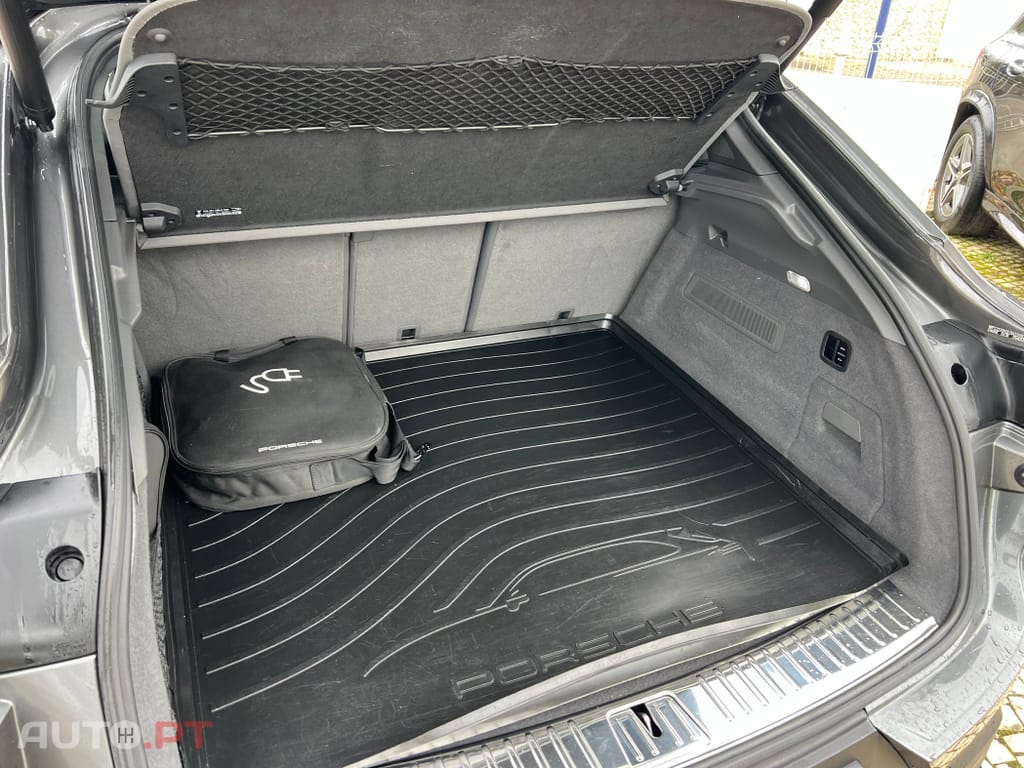 Porsche Cayenne E-Hybrid Platinum Edition