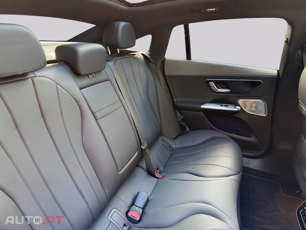 Mercedes-Benz EQE 350+ Electric Art