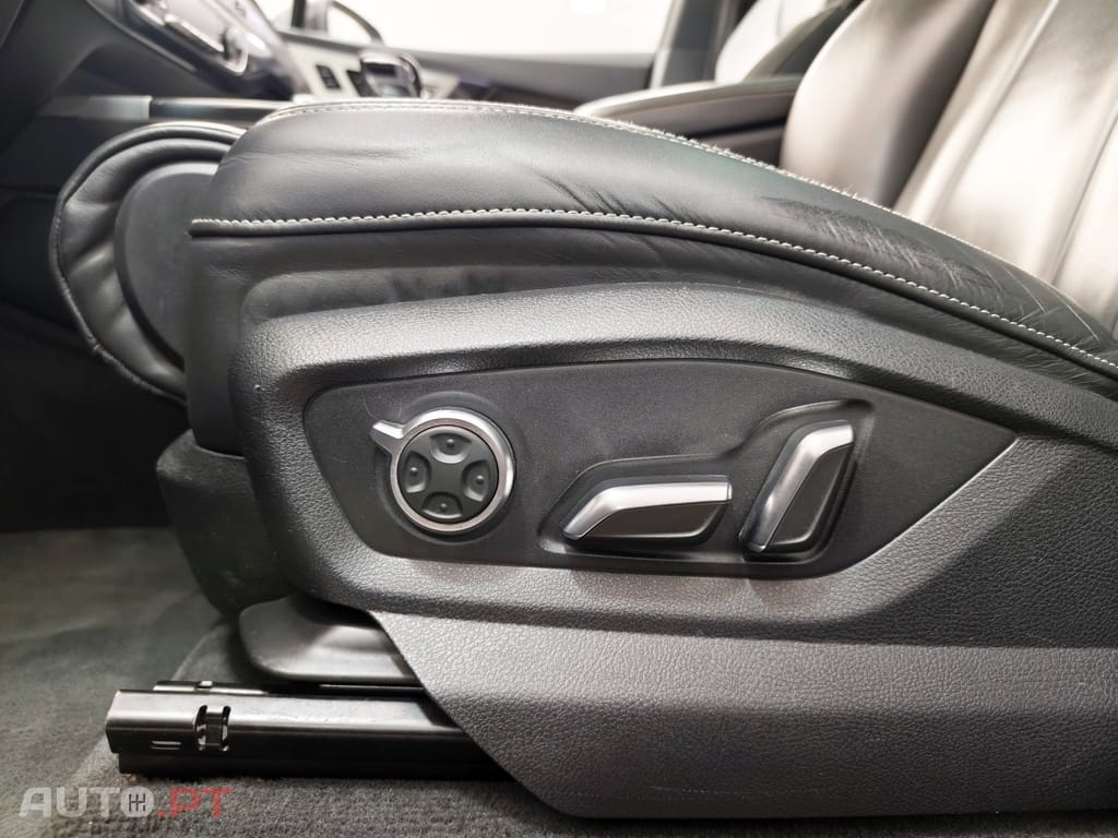 Audi Q7 3.0 TDi quattro S-line Tiptronic 7L