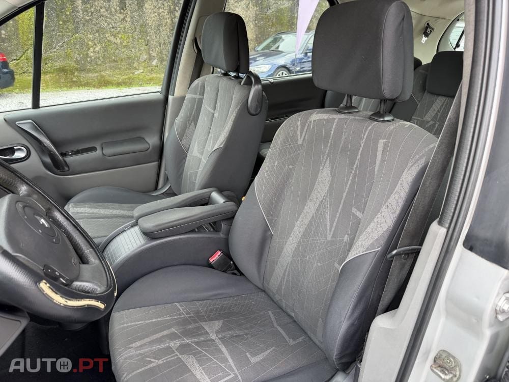 Renault Grand Scénic 1.5 dCi Dynamique S 7L.