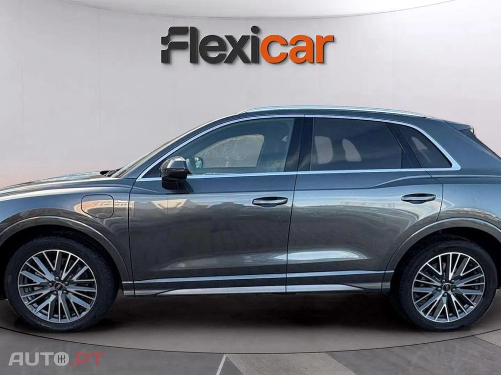 Audi Q3 45 TFSIe S line S tronic