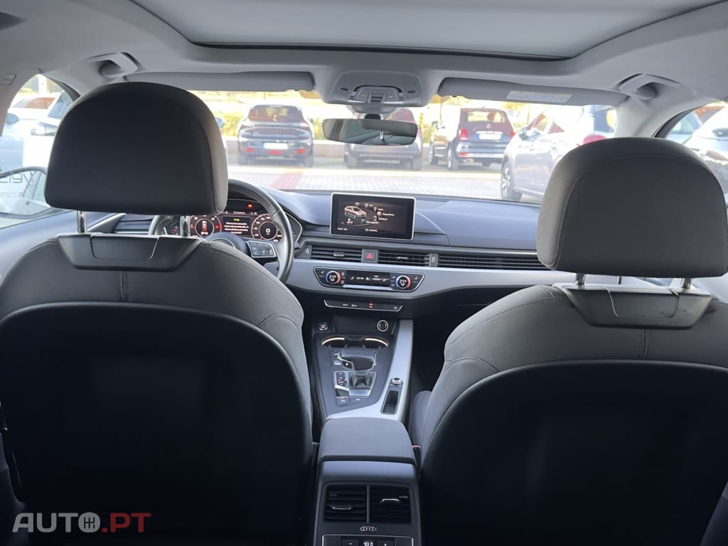 Audi A4 Avant 2.0 TDi S-Line Matrix