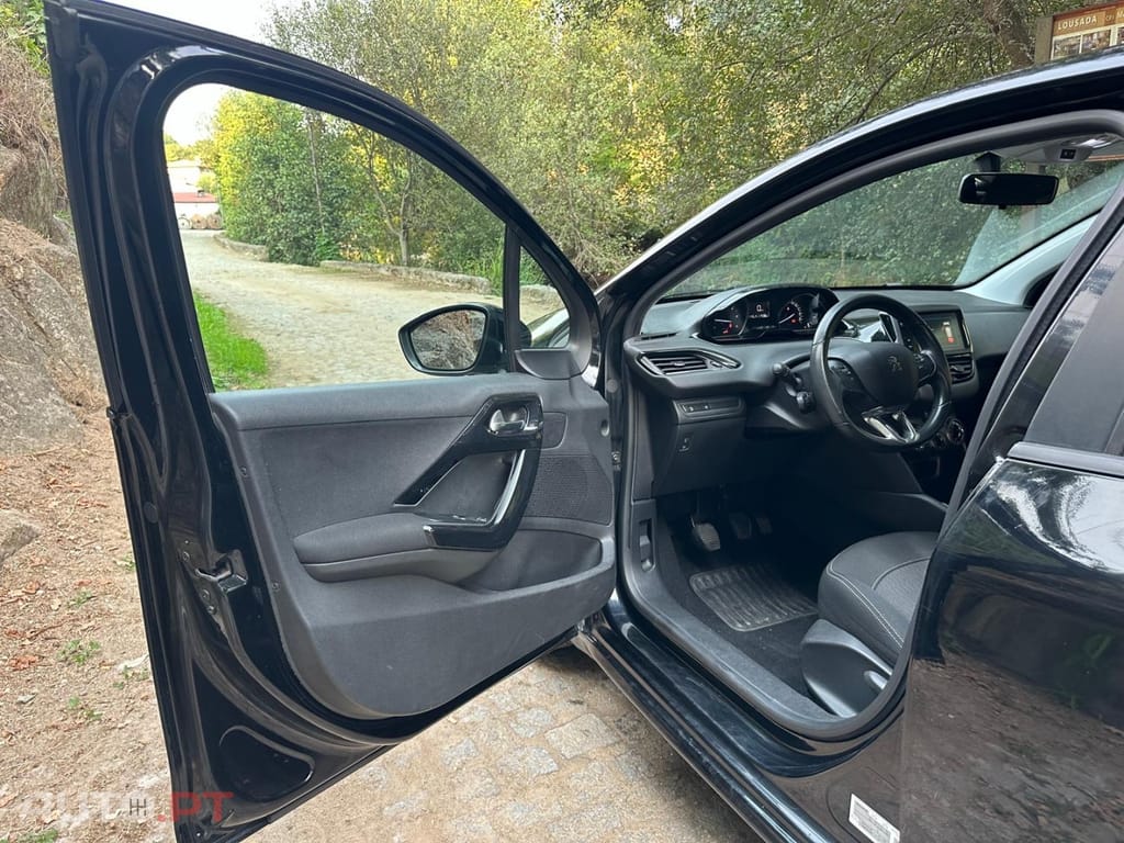 Peugeot 208 E-HDi 92 Stop&Start Active