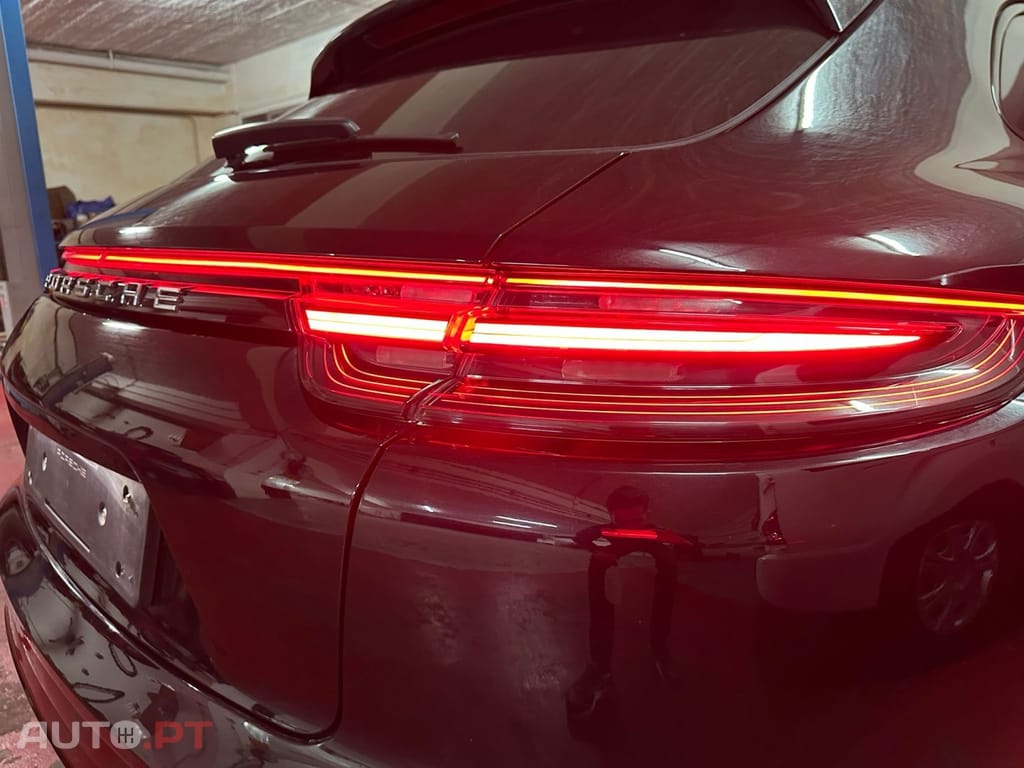 Porsche Panamera 4 E-Hybrid