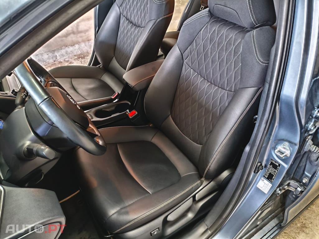 Toyota Corolla Hybrid Luxury