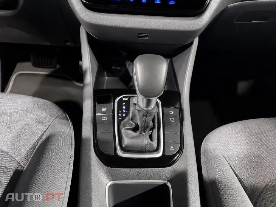 Hyundai IONIQ 1.6 GDI PHEV — fotografia 11
