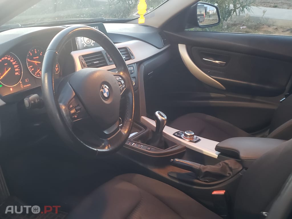 BMW 318 D Touring F31