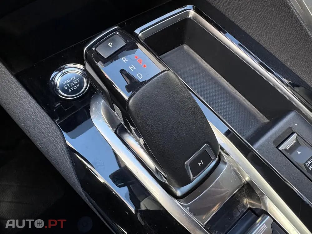 Peugeot 5008 1.2 PureTech Allure EAT8