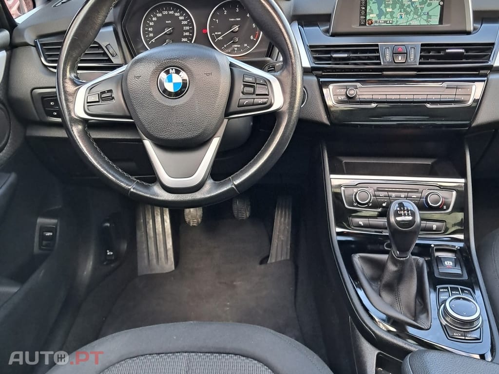 BMW 216 d Luxury Line