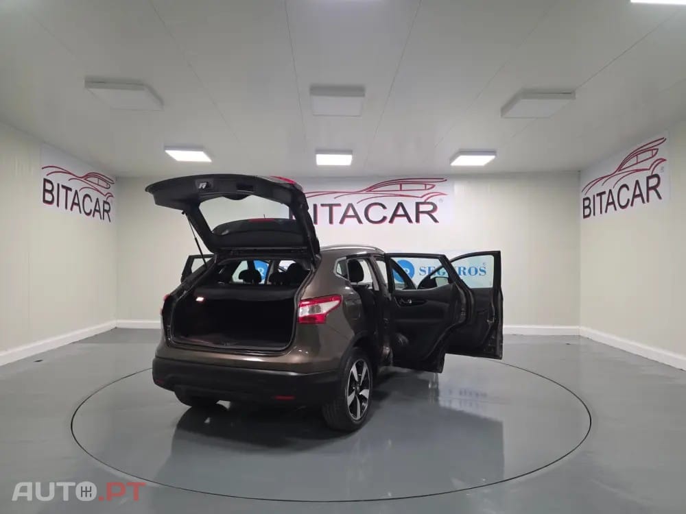 Nissan Qashqai 1.5 dCi N-Connecta Led