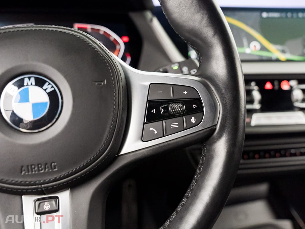 BMW 116 d Pack Desportivo M Auto