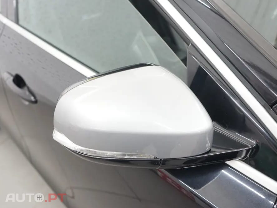 Volvo V40 1.6 D2 R-Design Momentum