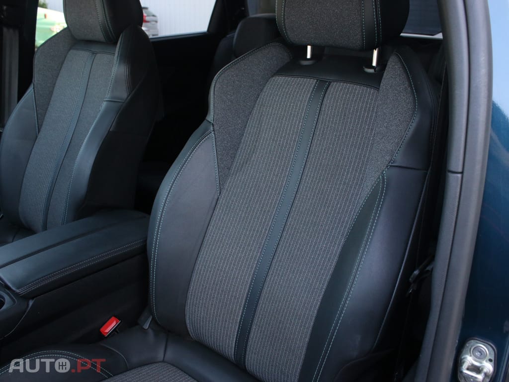 Peugeot 5008 1.2 PureTech Allure EAT8