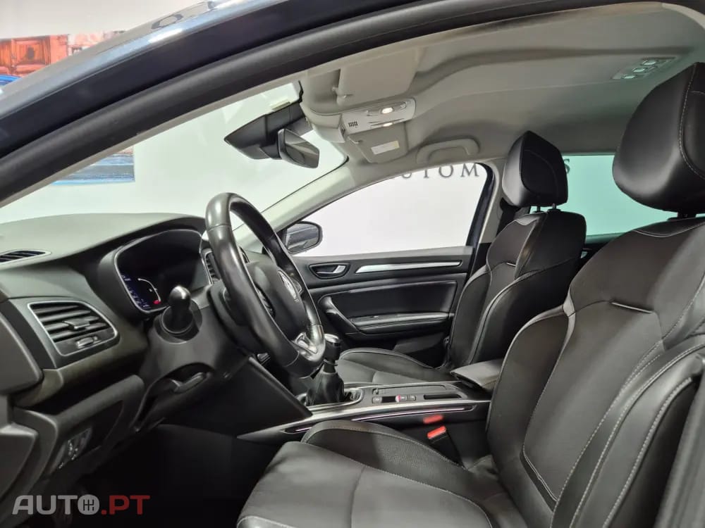 Renault Mégane Sport Tourer 1.5 Blue dCi Intens