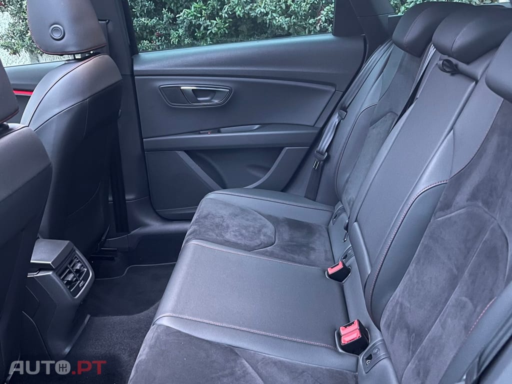 Seat Leon Seat Leon ST FR DSG Black Matt Edition