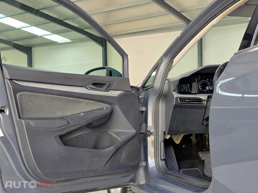 Volkswagen Golf Variant 1.0 eTSI Life DSG
