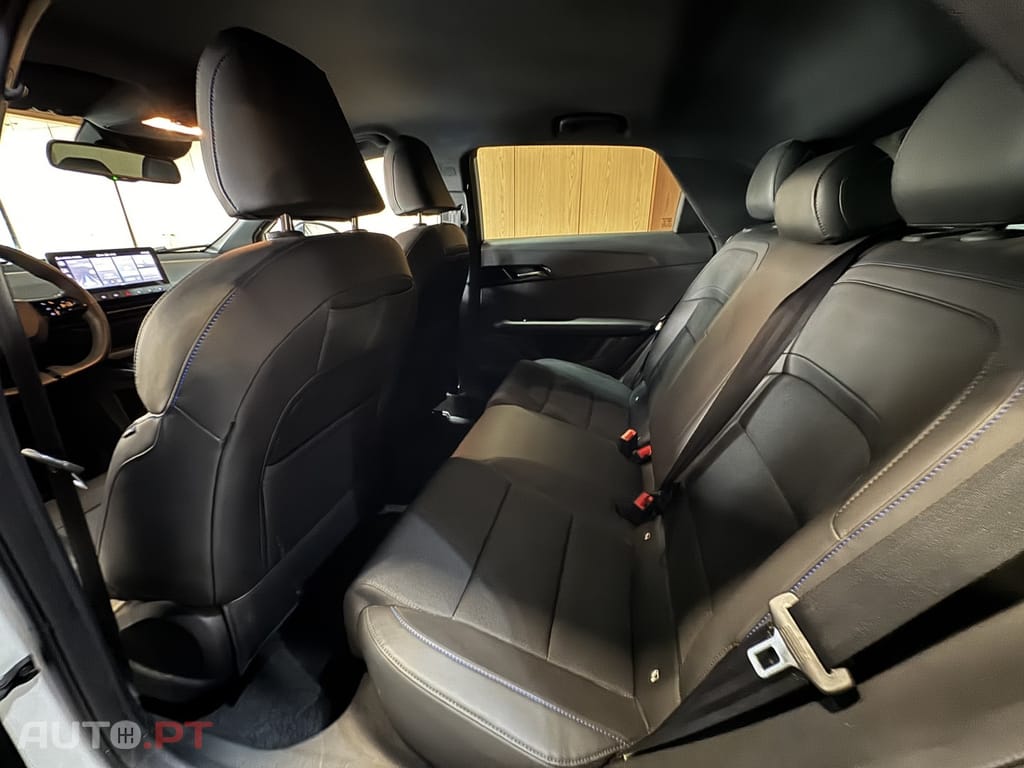 MG MG4 64 kWh Luxury