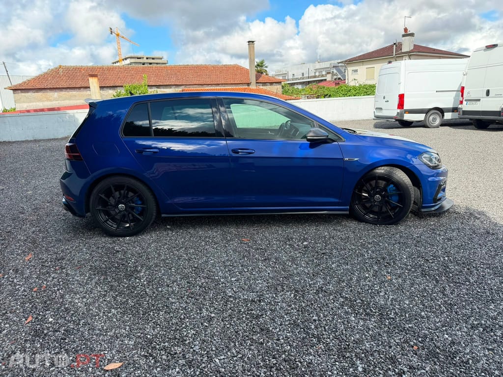 Volkswagen Golf R 4Motion (BlueMotion ) DSG