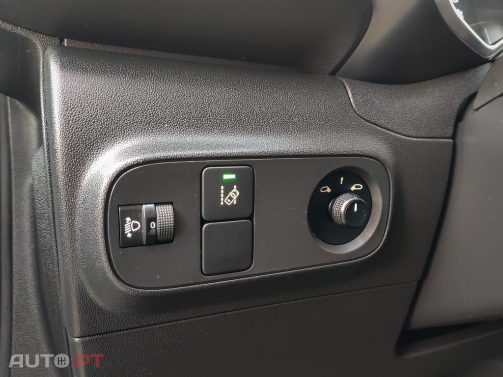 Citroen C3 1.2 PureTech Shine EAT6