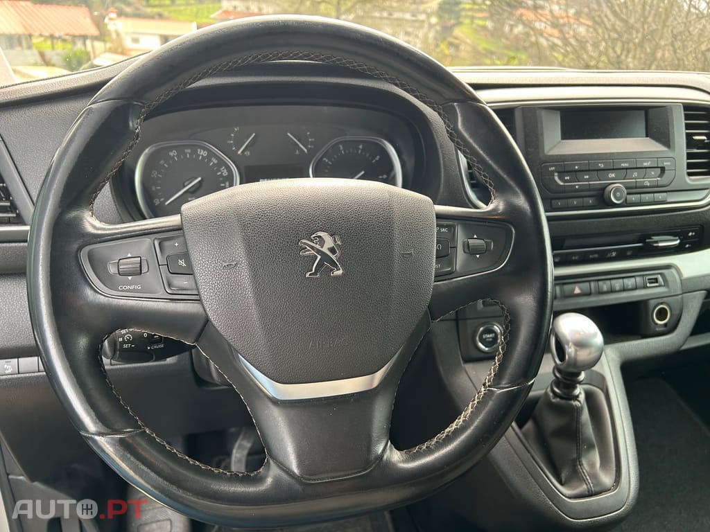 Peugeot Traveller 2019