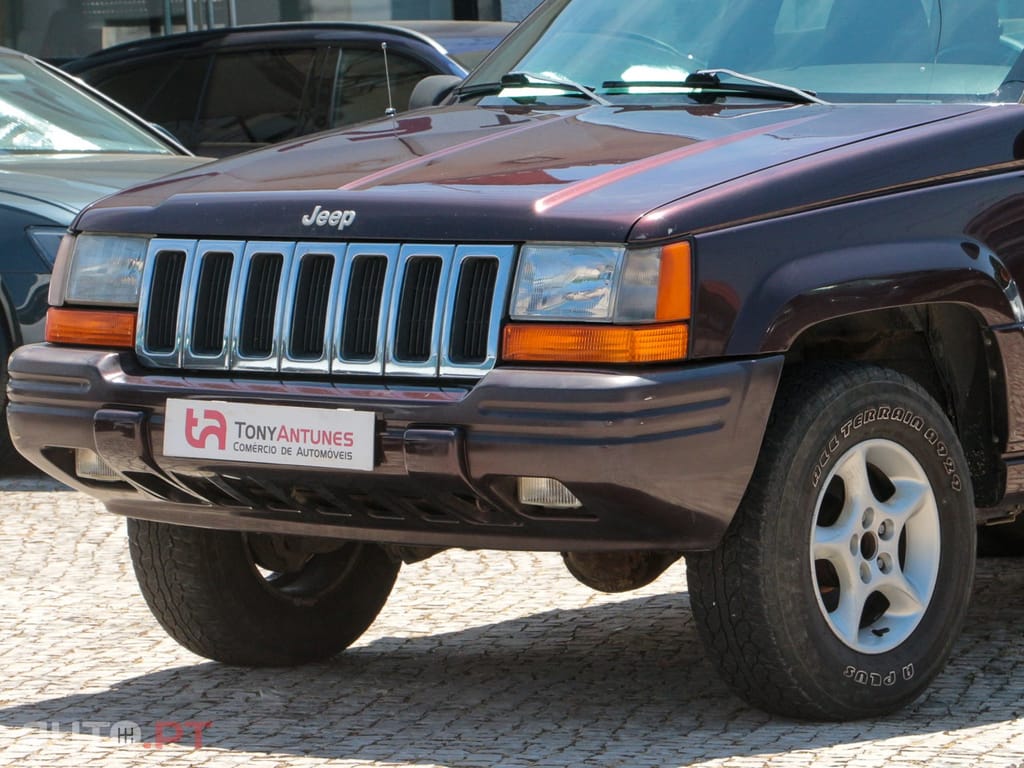 Jeep Grand Cherokee 2.5 TD Official