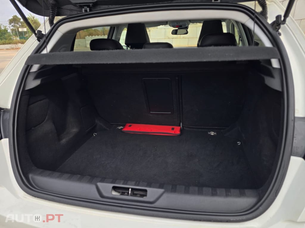 Peugeot 308 1.6 BlueHDi Allure J17