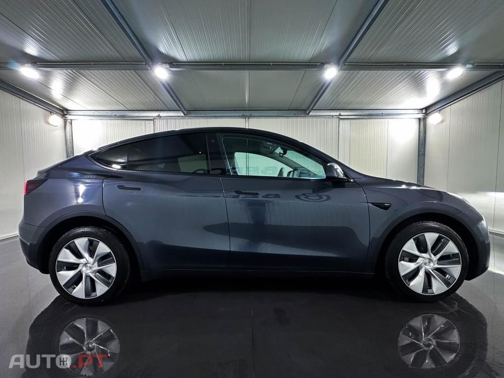 Tesla Model Y Long Range Dual Motor AWD