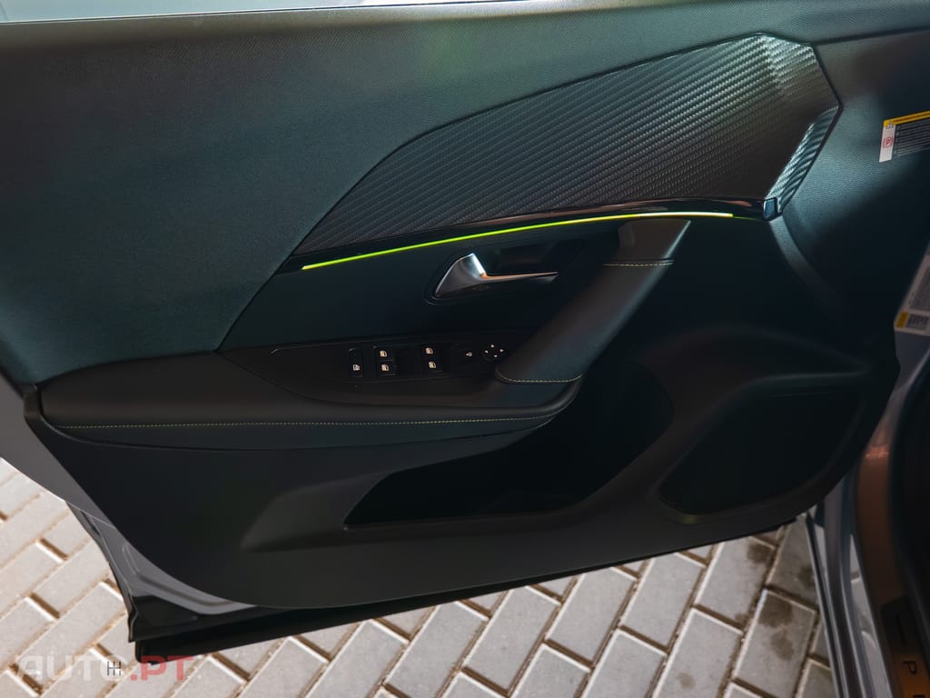 Peugeot 2008 1.2 PureTech GT