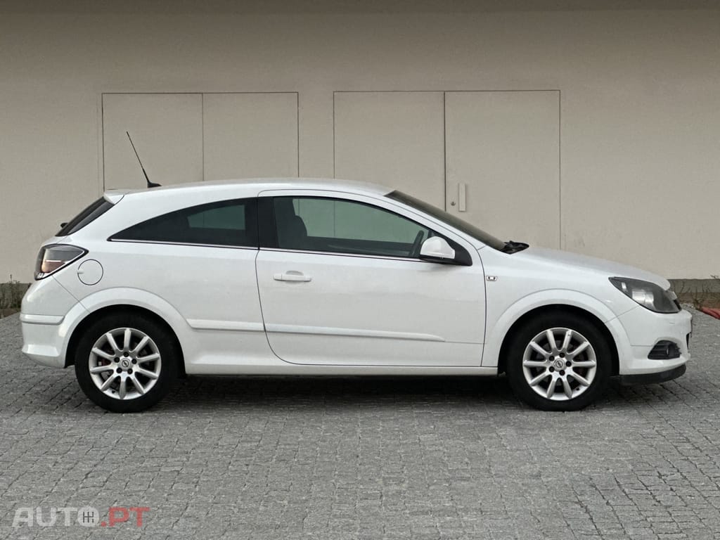 Opel Astra GTC 1.7 CDTI DPF Sport