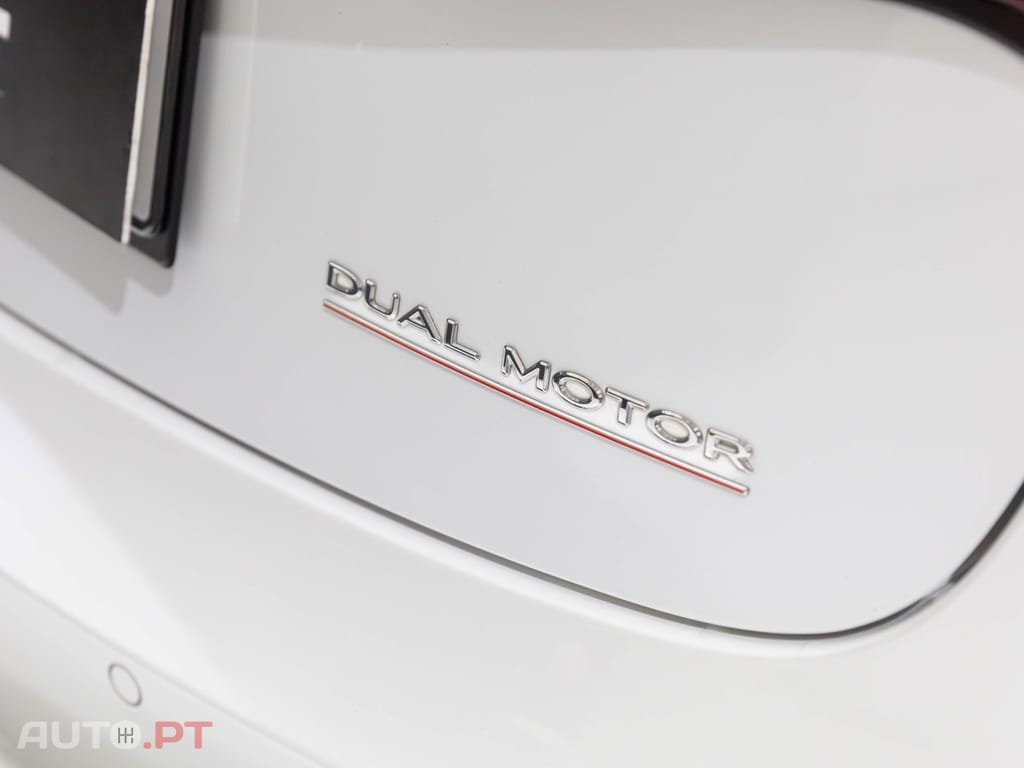Tesla Model 3 AWD Dual Motor Performance