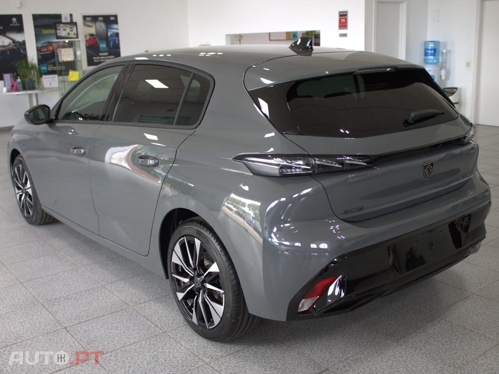 Peugeot 308 Allure Hybrid 136 CV