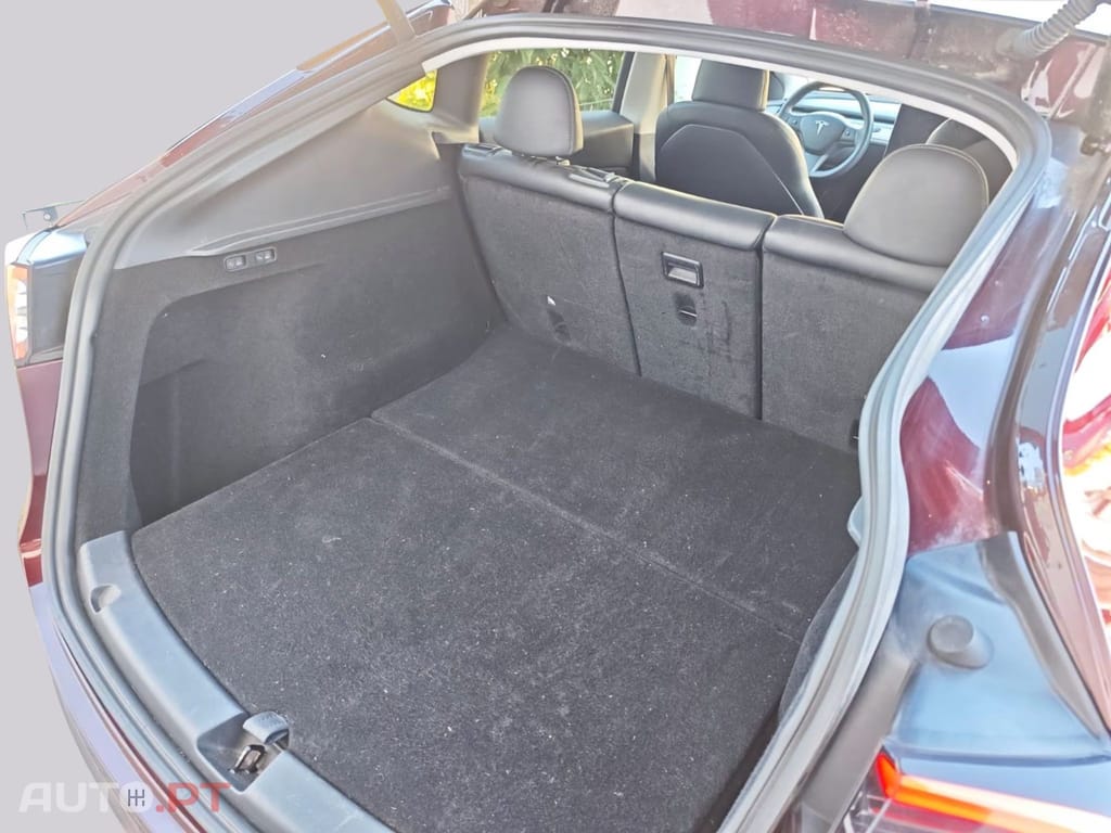 Tesla Model Y Long Range Dual Motor I.V.A DEDUTIVEL