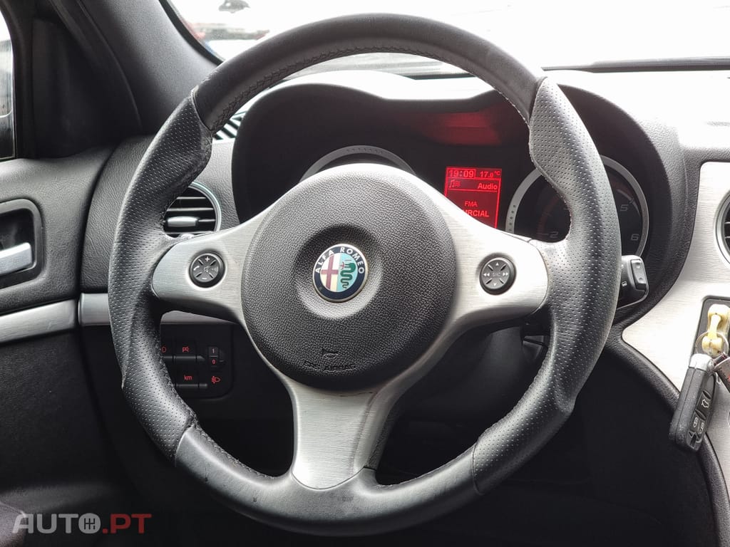 Alfa Romeo 159 Sportwagon 1.9 JTDm 16V Sportiva+