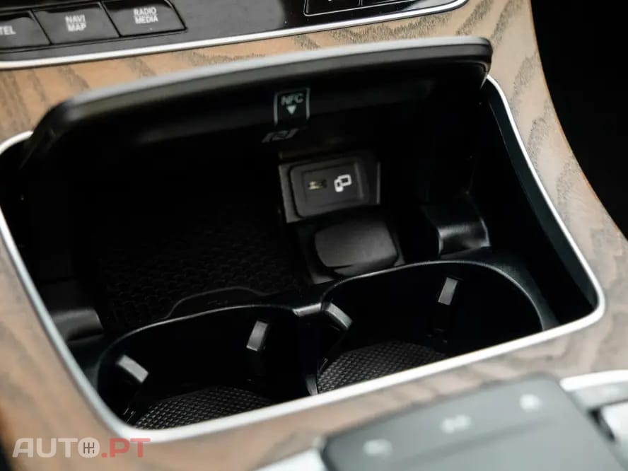 Mercedes-Benz E 300 de 9G-TRONIC AMG Line