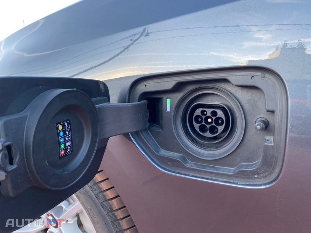 BMW 330 e Line Sport Auto