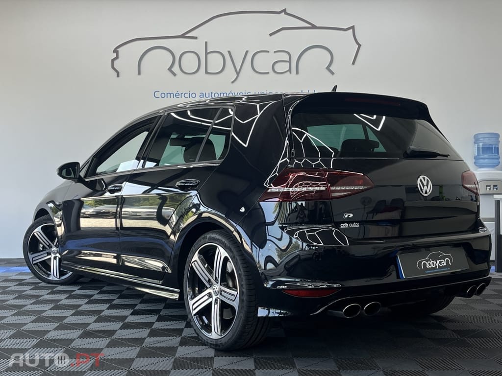 Volkswagen Golf 2.0 TSI R DSG