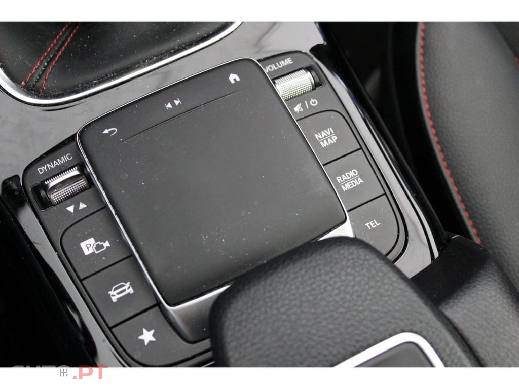 Mercedes-Benz A 180 d AMG Line