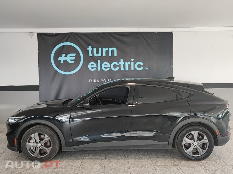 Ford Mustang Mach-E Standard