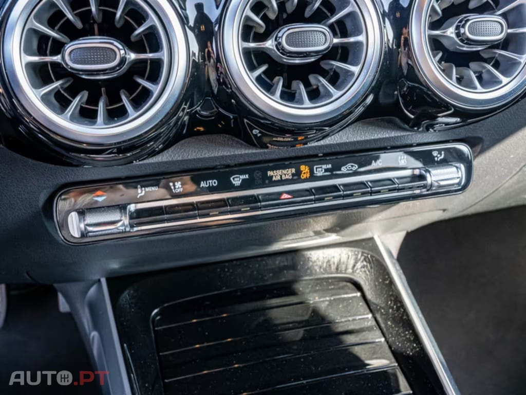 Mercedes-Benz EQB I.V.A DEDUTIVEL 300 4M Progressive