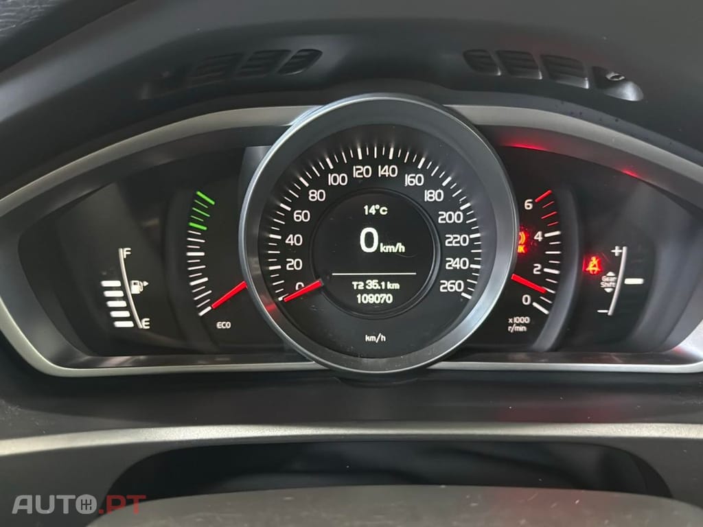 Volvo V40 2.0 D3 Momentum