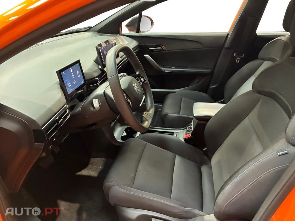 MG MG4 EV Standard 2WD