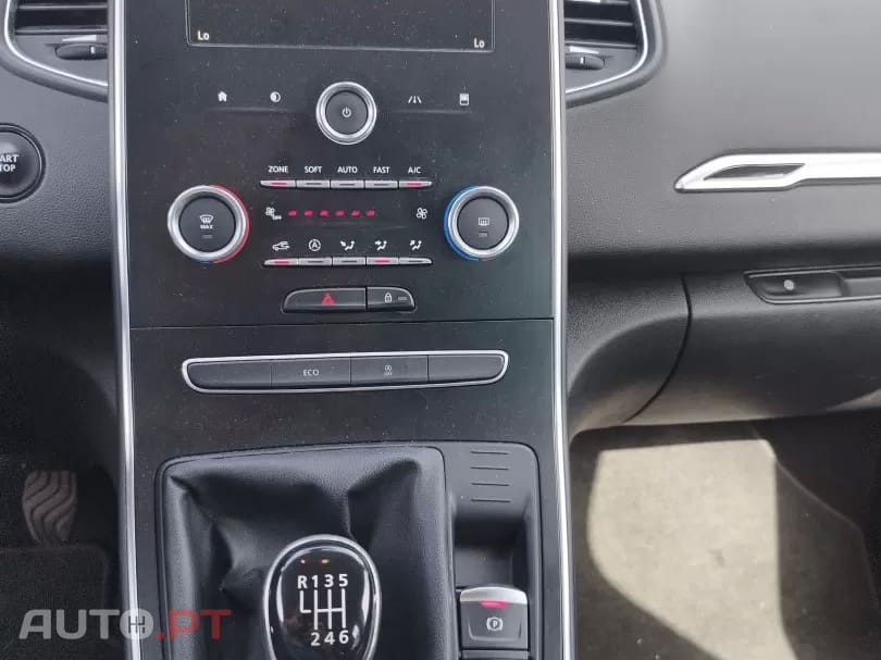 Renault Grand Scénic BLUE dCi 120 BLACK EDITION