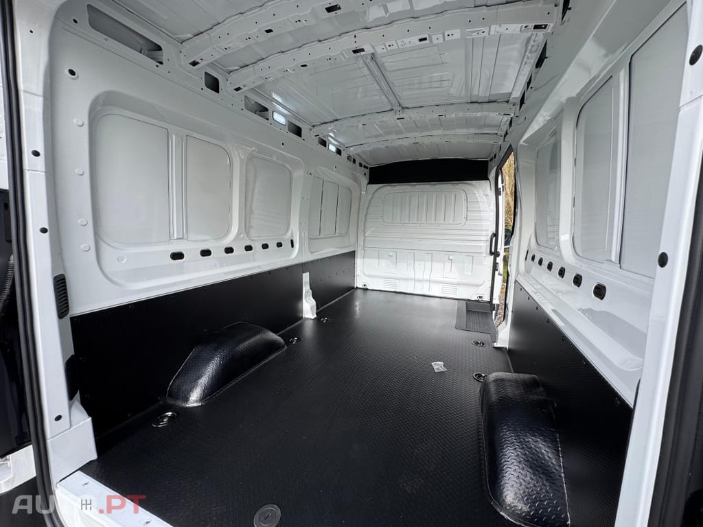 Maxus eDeliver 9 L3H2 (77 kWh)