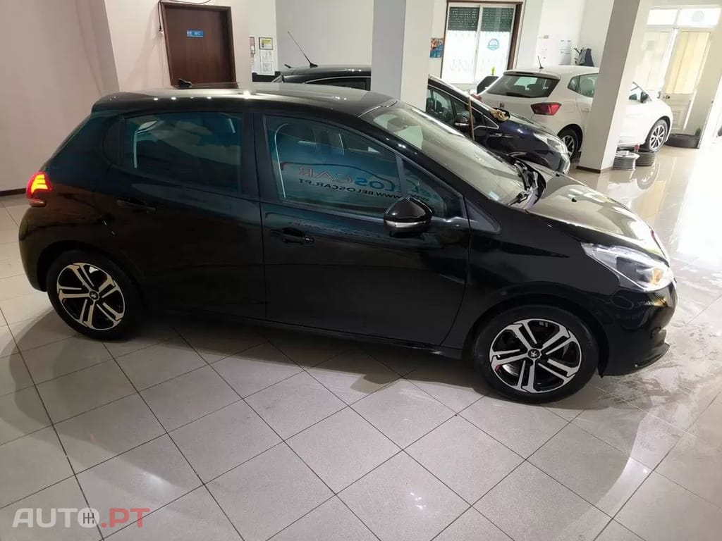 Peugeot 208  Puretech 82 Start Stop Style