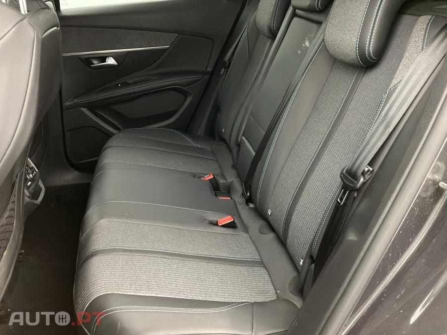 Peugeot 3008 1.5 BlueHDi Allure Pack EAT8