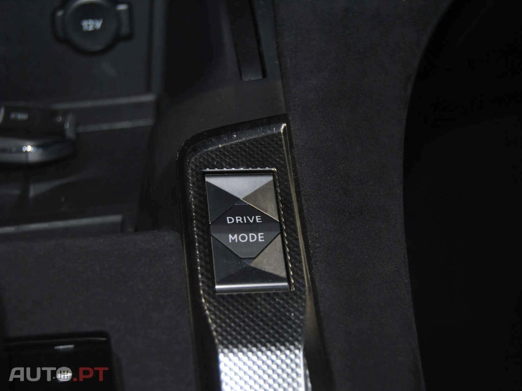 DS DS7 E-Tense Performance Line