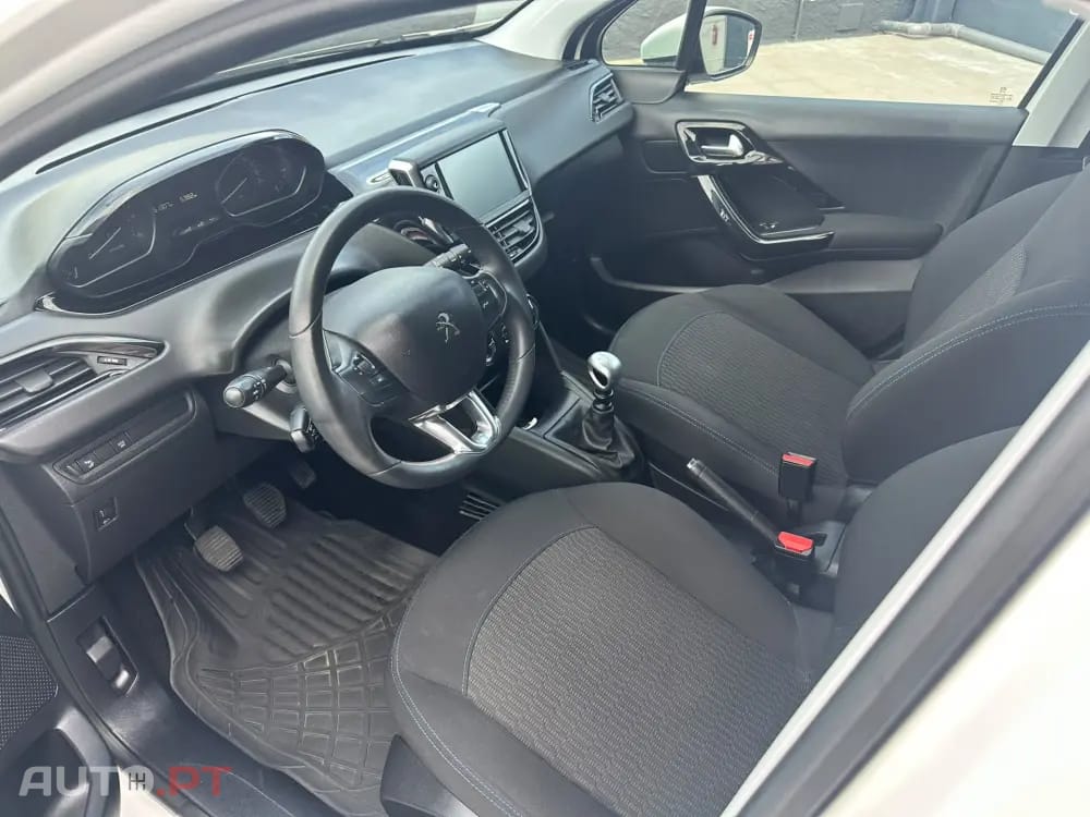 Peugeot 208 1.5 BlueHDi Signature