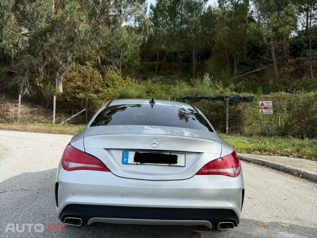 Mercedes-Benz CLA 180 coupé 4 portas